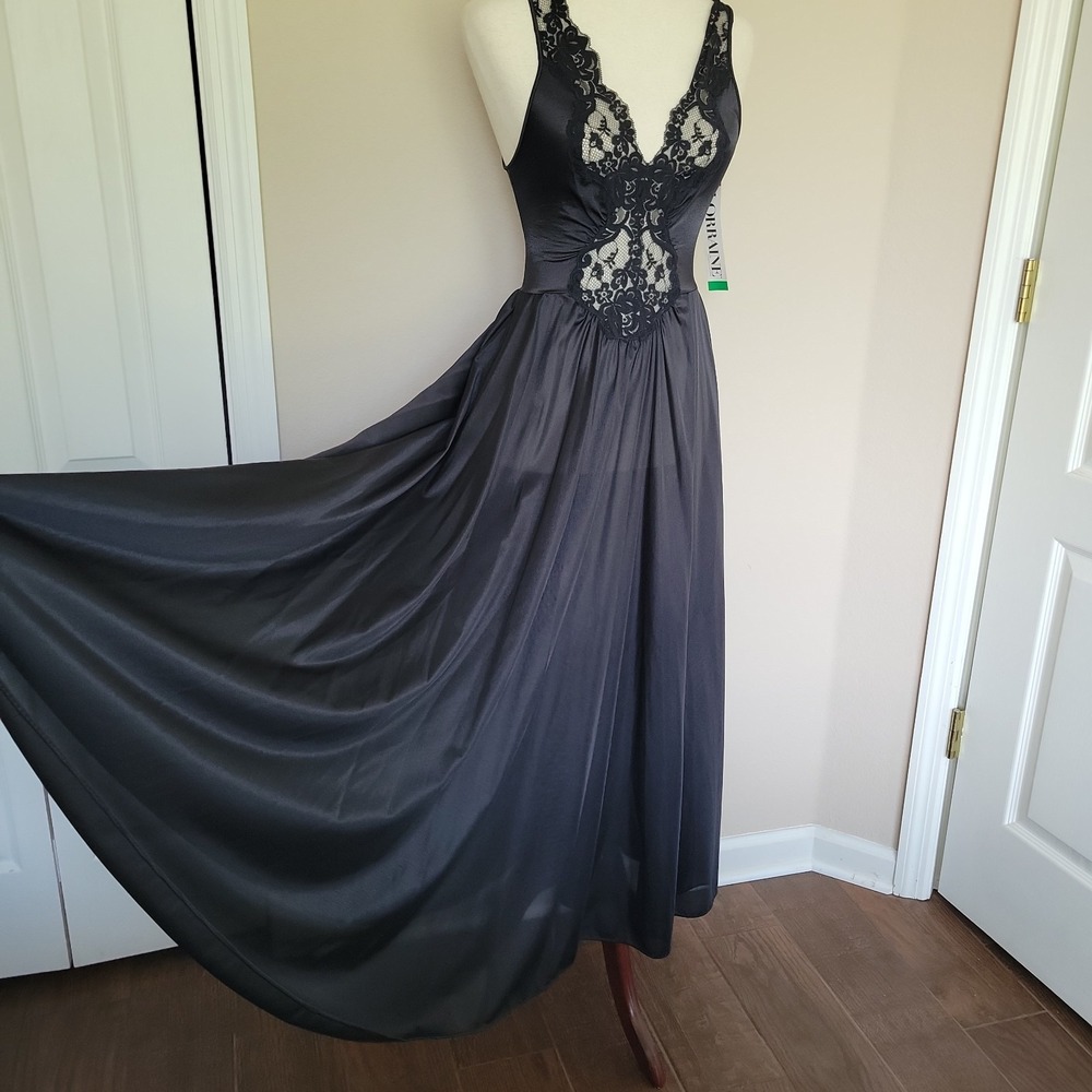 Vtg LORRAINE Full Sweep Nightgown Size S Black Lace Nylon Flowly DEADSTOCK New